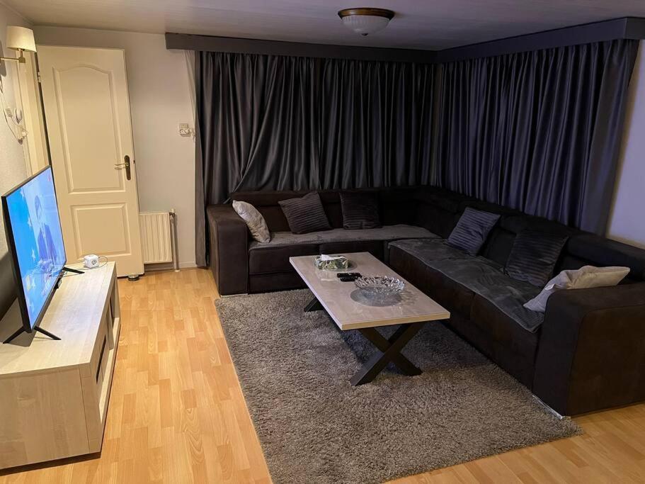 Luxe Chalet In Prachtig Natuurgebied Lith Eksteriør bilde